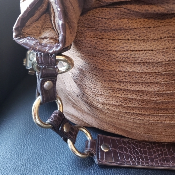 Dana Buchman Signature Hobo Suede Style Purse - Picture 6 of 16